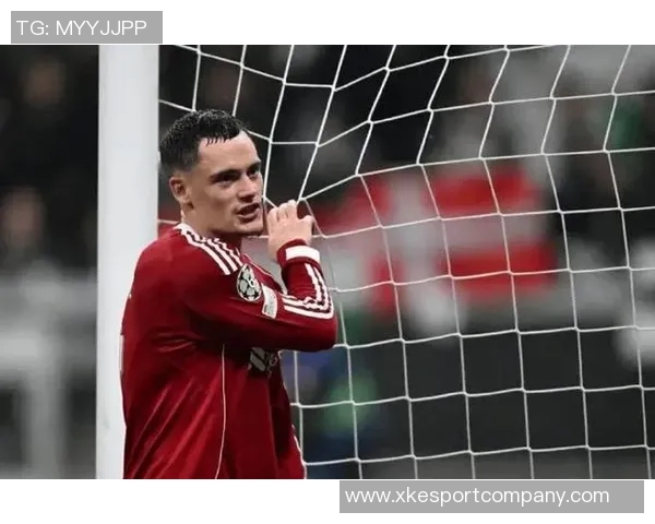 纳格尔斯曼称赞萨内在土超和欧冠的优异表现成功入选国家队 纳格尔斯曼称赞萨内在土超和欧冠的优异表现成功入选国家队