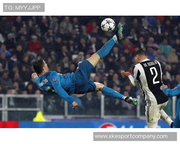 过年欢乐夜摩根感叹精彩时刻C罗再展绝技倒钩进球引热议