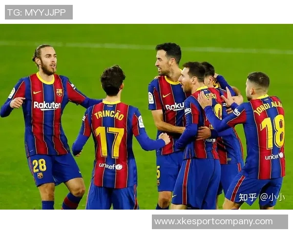 巴萨关注本菲卡19岁后卫奥利维拉德科与经纪人深入洽谈