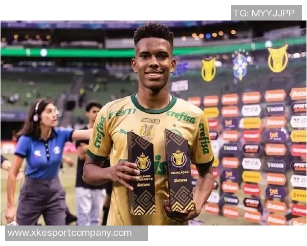 埃斯特旺10岁签约耐克16岁身价破千万成巴甲新星