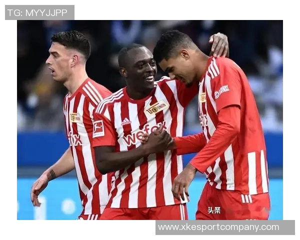 特狮12月将做出去留决定曼联热刺德甲球队争相追逐