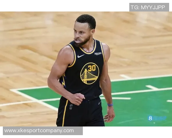 卡梅隆克里斯蒂第三节表现出色6中4砍下12分2助攻展现潜力