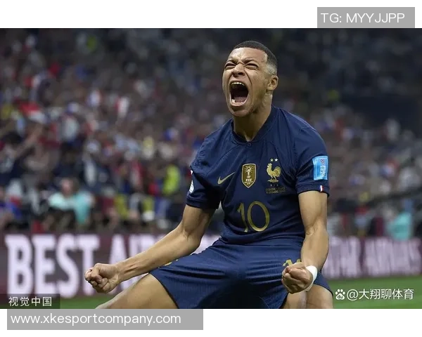 姆巴佩赛后多次要求队友不要为巴萨鼓掌并催促离场引发热议