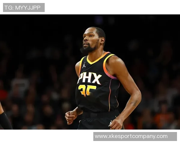 杜兰特称赞祖巴茨为顶级中锋快船实力被战绩低估