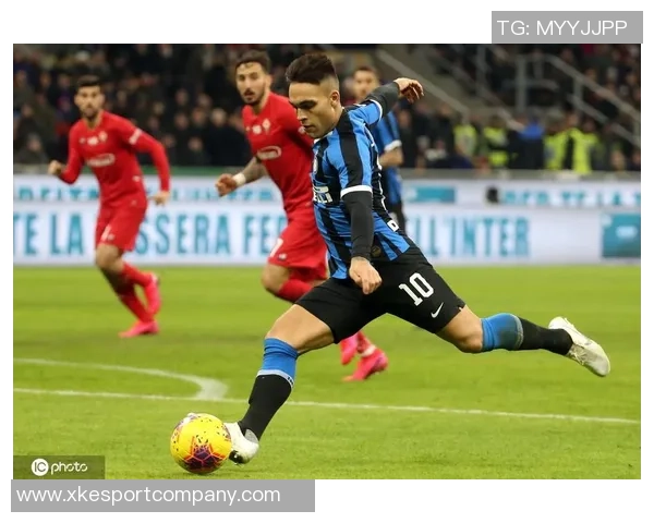 劳塔罗提前归队参与米兰全队合练展现强烈斗志