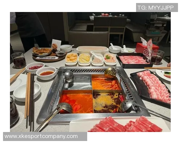 郭士强李昂美考察期间与杨瀚森共度火锅时光尽享欢乐歌声